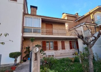 Foto 27 - Quadrilocale via Spontini
 
3, Montottone - foto 27