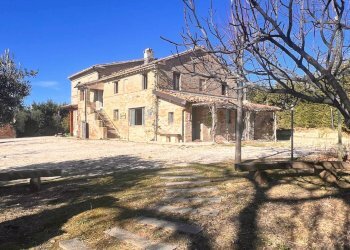 Foto 9 - Commercial Activity c.da Montefiore
 
89, Recanati - photo 9