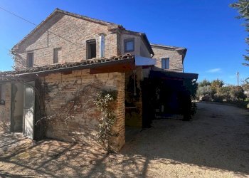 Foto 10 - Commercial Activity c.da Montefiore
 
89, Recanati - photo 10