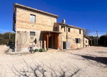 Foto 15 - Commercial Activity c.da Montefiore
 
89, Recanati - photo 15