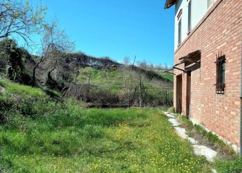 Foto 3 - Casa indipendente Contrada San Salvatore Tenna
 
12, Santa Vittoria in Matenano - foto 3