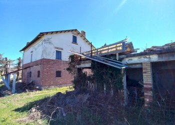 Foto 9 - Casa indipendente Contrada San Salvatore Tenna
 
12, Santa Vittoria in Matenano - foto 9