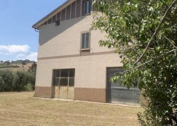 Foto 9 - Casa indipendente C.da Poggio
 
32, Santa Vittoria in Matenano - foto 9