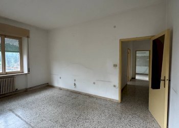 Foto 3 - Four-room apartment Piazza Mario Cifala
 
8, Montottone - photo 3