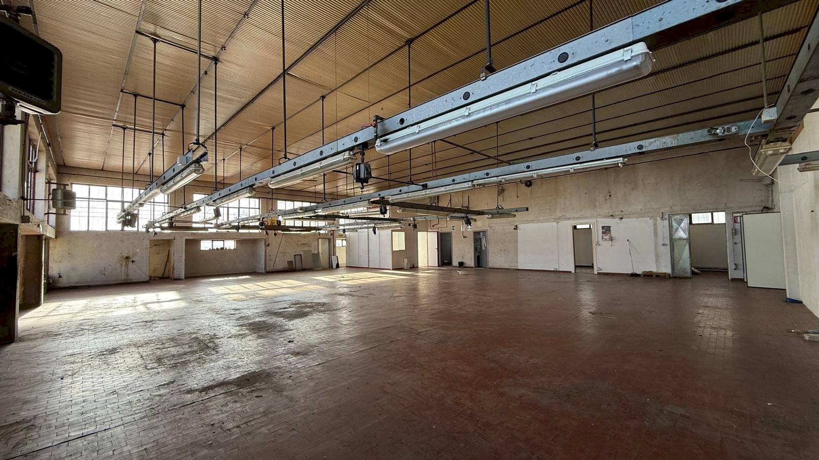 Foto 1 - Laboratory Dante Alighieri
 
62, Monte Urano - photo 1