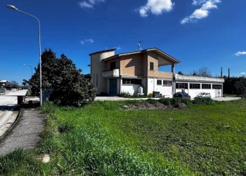 Foto 1 - Independent house Via Manilo Massini
 
5, Montegiorgio - photo 1