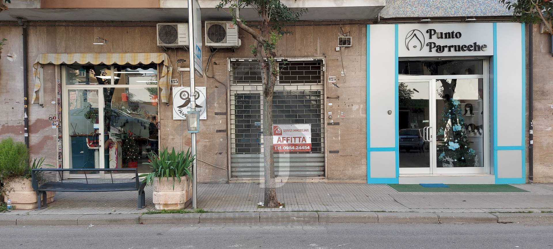 Foto 2 - Locale Commerciale via Panebianco
 
125, Cosenza - foto 2