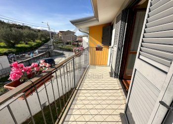 Foto 3 - Three-room apartment via Colle degli Ulivi
 
39, Mendicino - photo 3