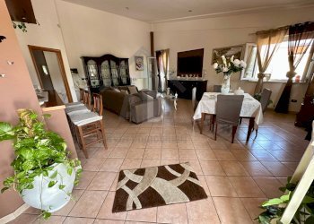 Foto 2 - Villa VIA ALESSANDRO IL MOLOSSO
 
10, Mendicino - photo 2