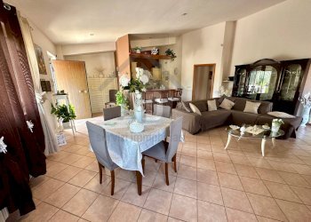 Foto 3 - Villa VIA ALESSANDRO IL MOLOSSO
 
10, Mendicino - photo 3