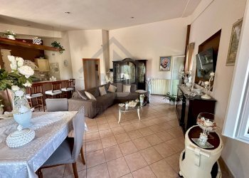 Foto 4 - Villa VIA ALESSANDRO IL MOLOSSO
 
10, Mendicino - photo 4