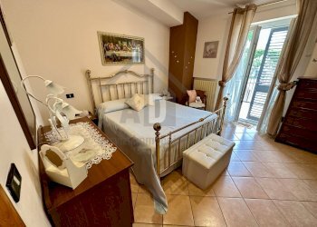 Foto 14 - Villa VIA ALESSANDRO IL MOLOSSO
 
10, Mendicino - photo 14