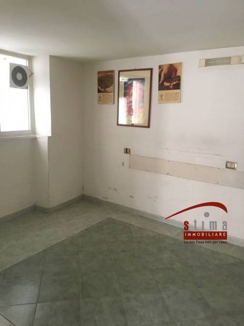 Foto 3 - Locale Commerciale viale teocrito
 
28, Siracusa - foto 3