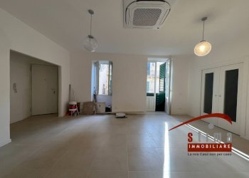 Foto 2 - Bilocale via Del Teatro
 
4, Siracusa - foto 2