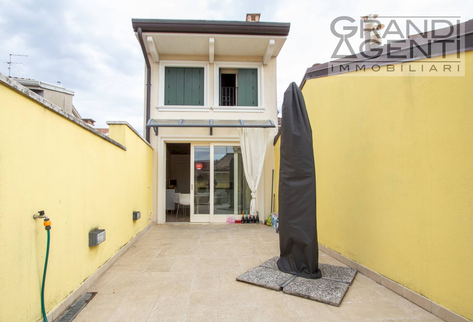 Foto 3 - Stabile - Palazzo Via mazzini
 
75, Bussolengo - foto 3