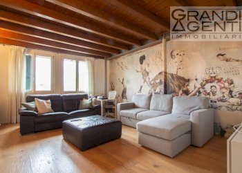 Foto 4 - Stable - Palace Via mazzini
 
75, Bussolengo - photo 4