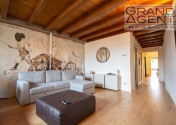 Foto 2 - Stable - Palace Via mazzini
 
75, Bussolengo - photo 2