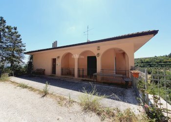 Foto 1 - Casa indipendente via menocchia, Montefiore dell'Aso - foto 1