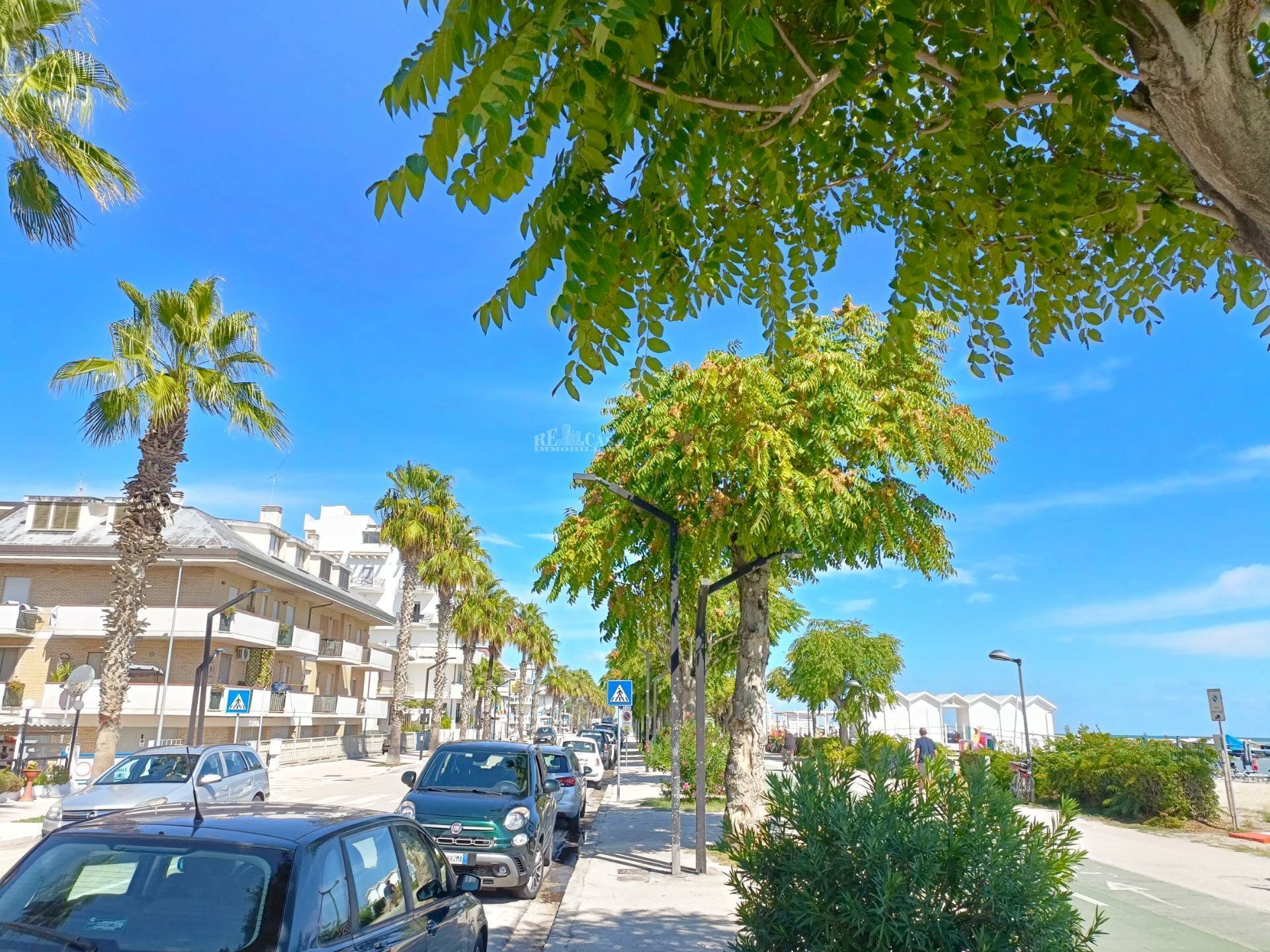 Foto 2 - Locale Commerciale LUNGOMARE EUROPA
62, Martinsicuro - foto 2