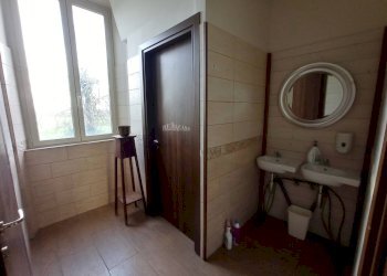 Foto 15 - Locale Commerciale via alcide de gasperi
 
13, Monsampolo del Tronto - foto 14