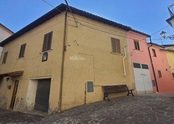 Foto 2 - Casa indipendente piazza regina margherita
 
4, Maltignano - foto 2