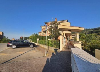 Foto 21 - Quadrilocale via gentile da fabirano
 
15, Campofilone - foto 21