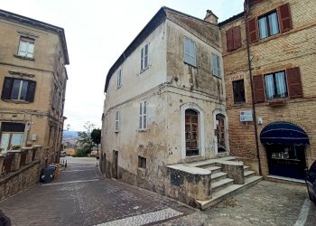 Foto 1 - Casa indipendente largo Giuseppe Speranza, Ripatransone - foto 1