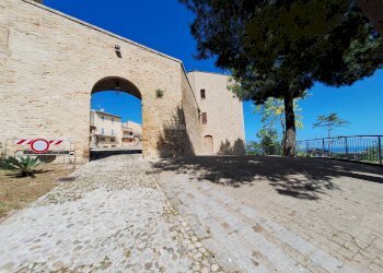 Foto 1 - Quadrilocale Piazza del forte, Acquaviva Picena - foto 1