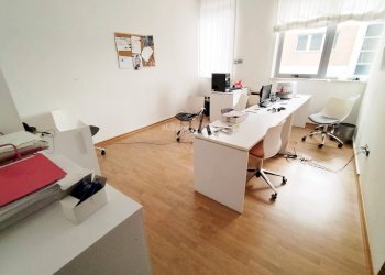 Foto 1 - Locale Commerciale via val badia, San Benedetto del Tronto - foto 1