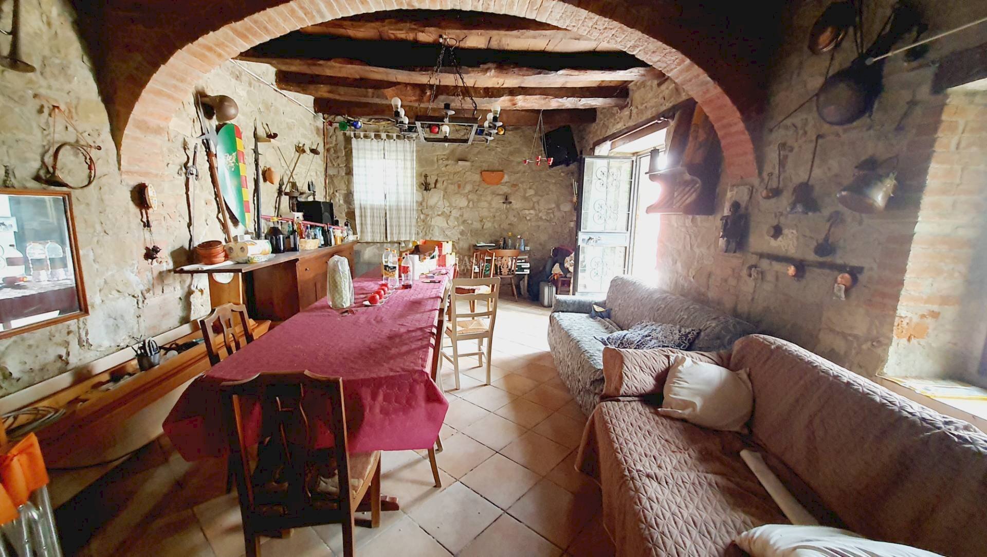 Foto 3 - Rustico STRADA OSOLI
 
12, Roccafluvione - foto 3