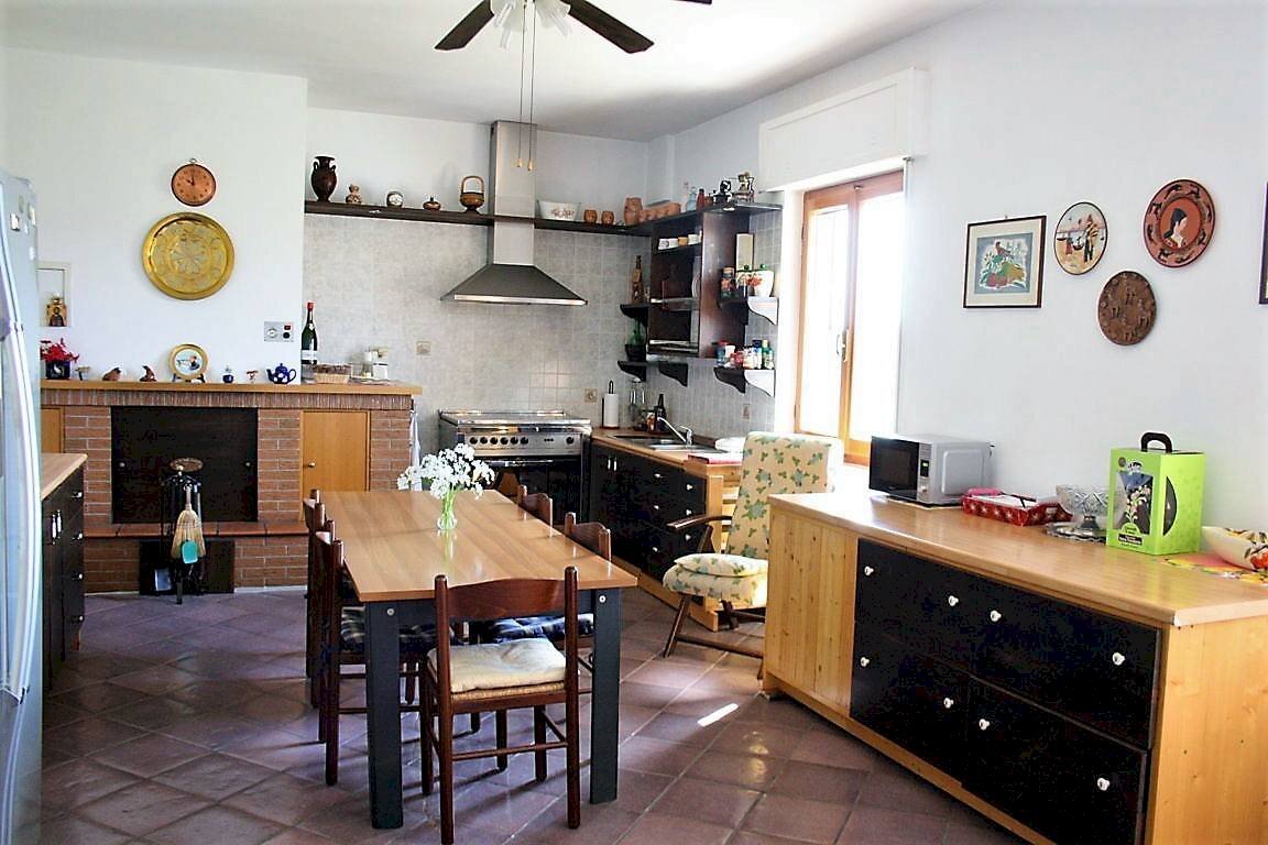 Foto 2 - Independent house Contrada di là di Menocchia, 63063 Carassai AP
 
40, Carassai - photo 2