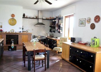 Foto 2 - Casa indipendente Contrada di là di Menocchia, 63063 Carassai AP
 
40, Carassai - foto 2