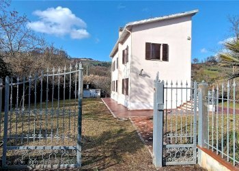 Foto 17 - Casa indipendente strada provinciale 91
 
40, Montefiore dell'Aso - foto 17