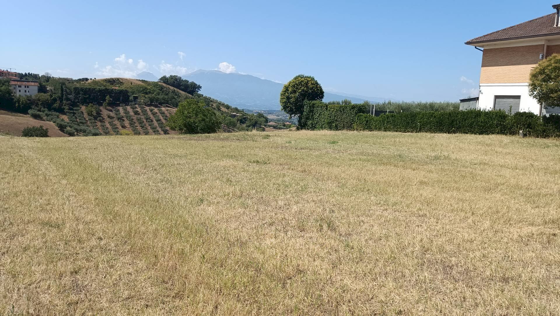 Foto 1 - Terreno edificabile strada provinciale 18
 
snc, Castorano - foto 1