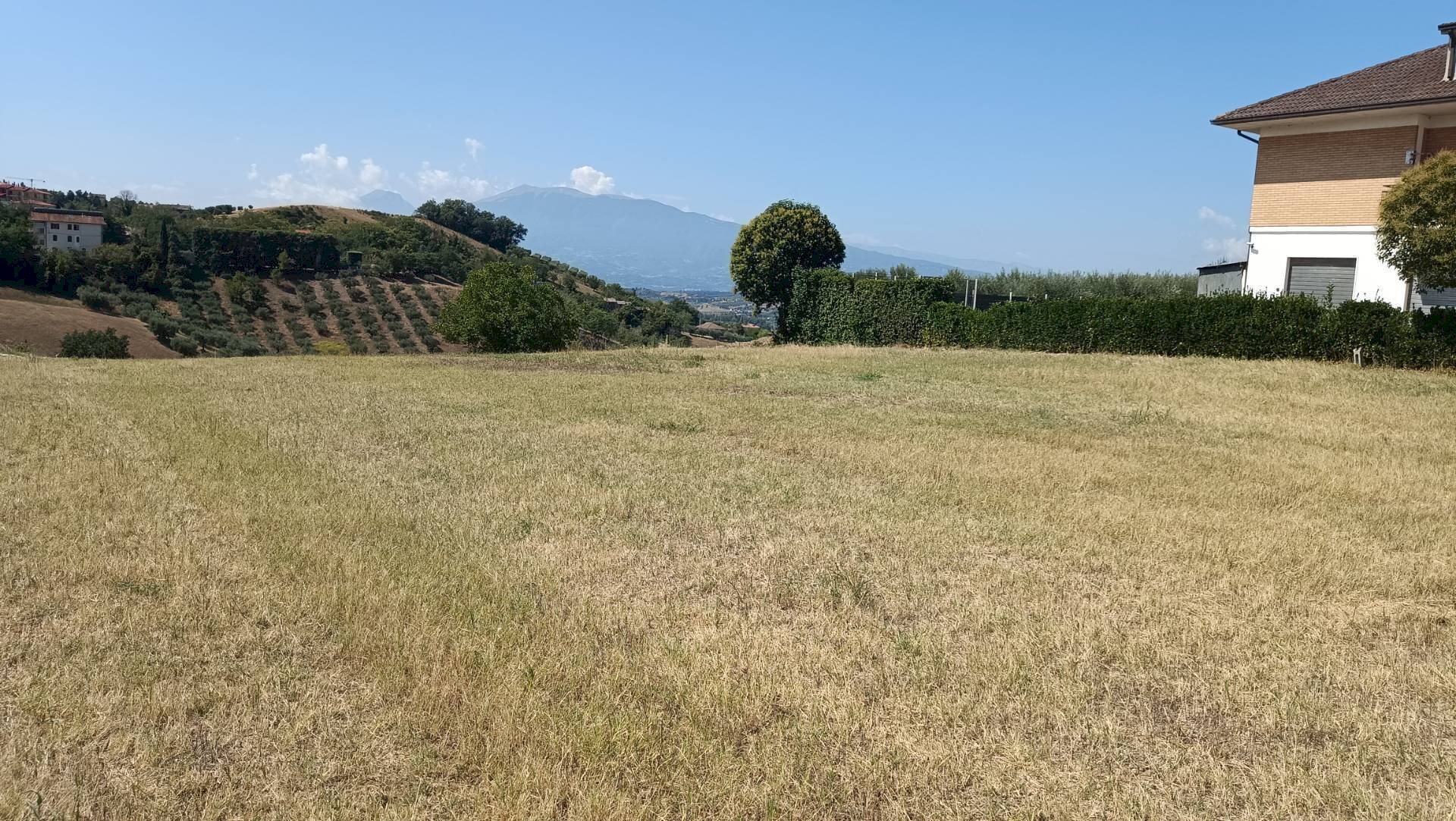 Foto 2 - Terreno edificabile strada provinciale 18
 
snc, Castorano - foto 2