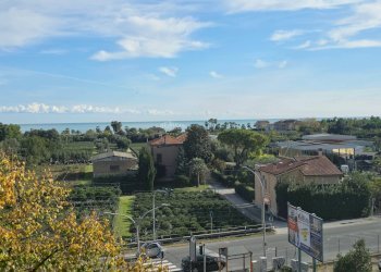 Foto 2 - Bilocale Contrada Montesecco
 
2, Grottammare - foto 2