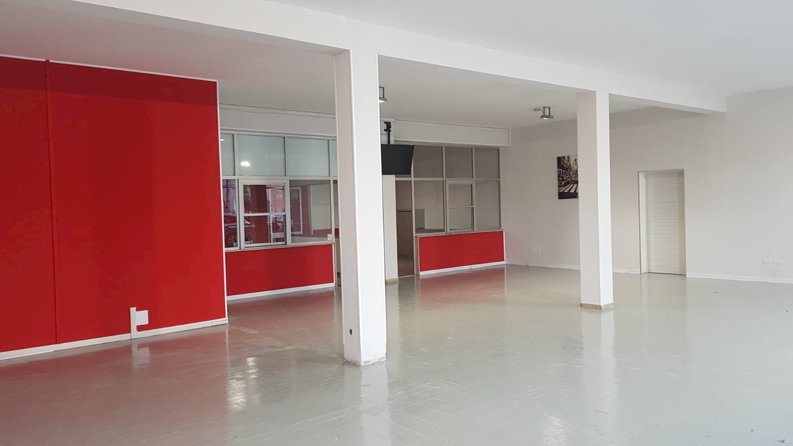 Foto 3 - Negozio via donegallia
 
189, Cesena - foto 3