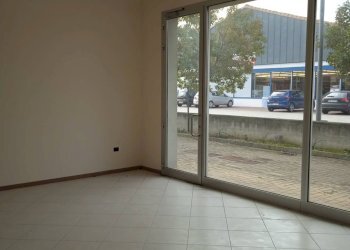 Foto 4 - Negozio via Bosnia
 
4, San Mauro Pascoli - foto 4