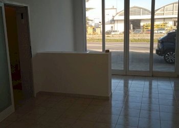 Foto 7 - Laboratorio via Emilia
 
3500, Longiano - foto 7