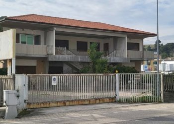 Foto 1 - Capannone Strada statale 16, Silvi - foto 1