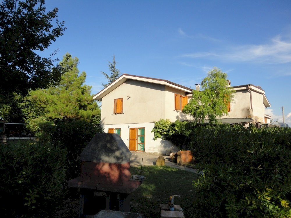 Foto 1 - Rustic Via Santa Maria Del Monte
 
18, Poggio San Marcello - photo 1