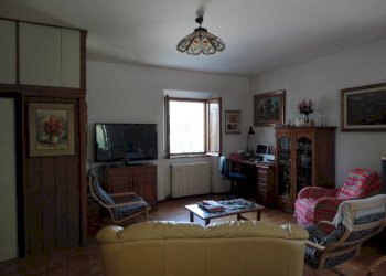 Foto 21 - Rustic Via Santa Maria Del Monte
 
18, Poggio San Marcello - photo 21