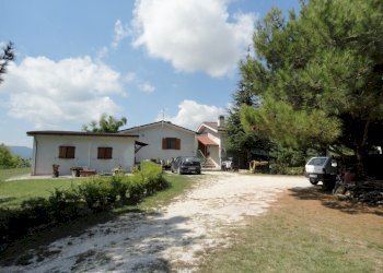 Foto 34 - Rustic Via Santa Maria Del Monte
 
18, Poggio San Marcello - photo 34