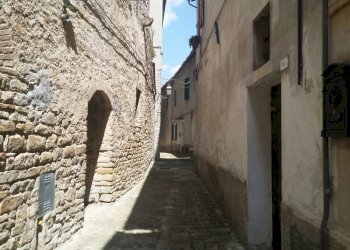 Foto 5 - Quadrilocale Via Cavalleri
 
6, Serra San Quirico - foto 4
