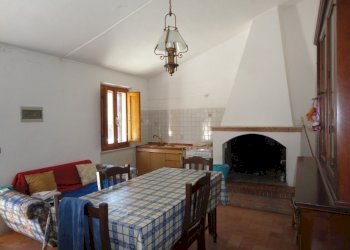 Cucina - Azienda agricola Colle Ravara
 
27, Serra de' Conti - foto 7
