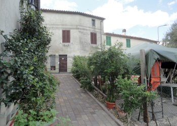 Foto 16 - Appartamento frazione prosano
 
86, Arcevia - foto 14