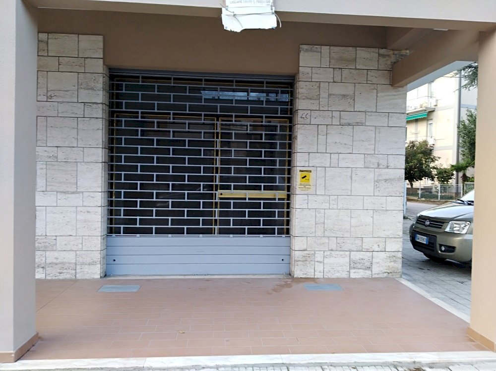 Foto 3 - Commercial Premises Via San Antonio da Padova
 
4/C, Jesi - photo 3