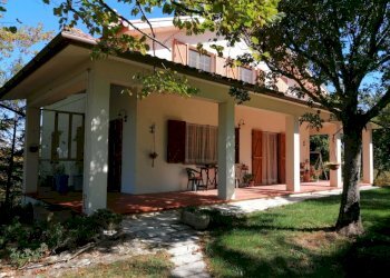 Foto 1 - Villa via fonte del ragosto
 
3, Ostra - foto 1