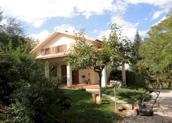 Foto 4 - Villa via fonte del ragosto
 
3, Ostra - foto 4