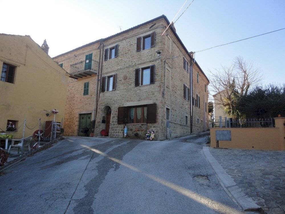 Foto 1 - Appartamento via Madonna della neve
 
5, Monte Roberto - foto 1